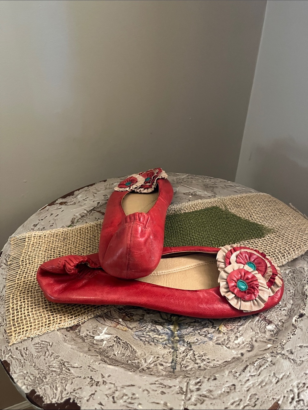 Red flats - Picture 3 of 5
